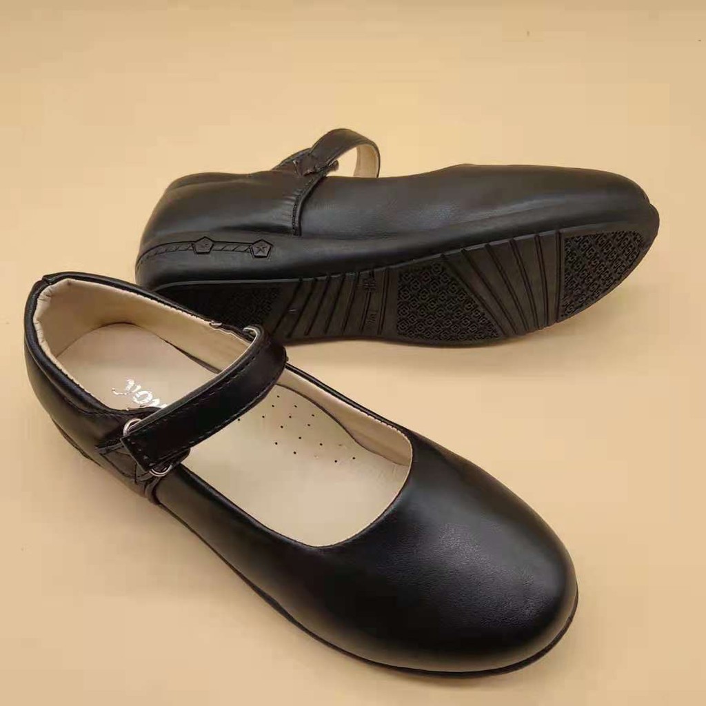 black shoes for women