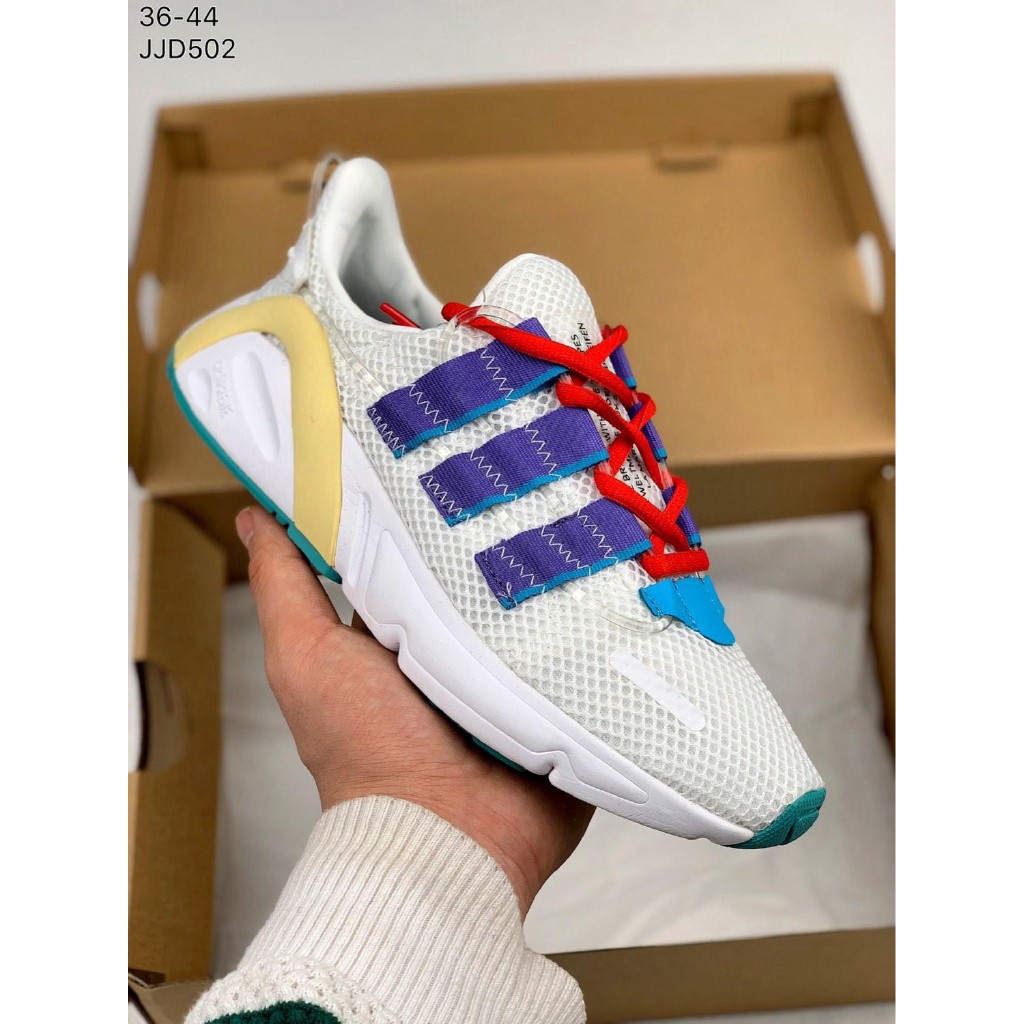 sports shoes under 600