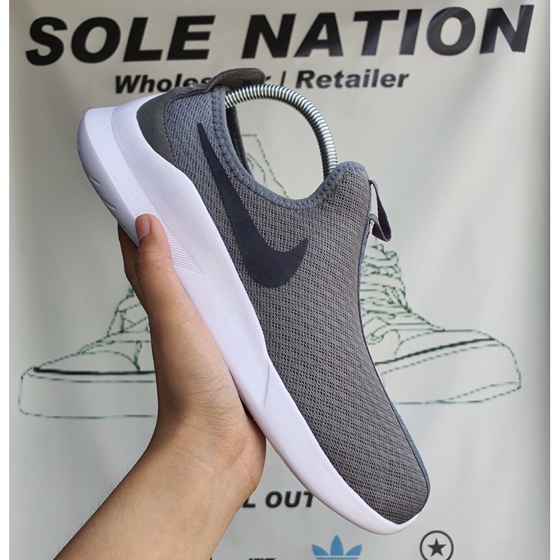 nike viale slip on