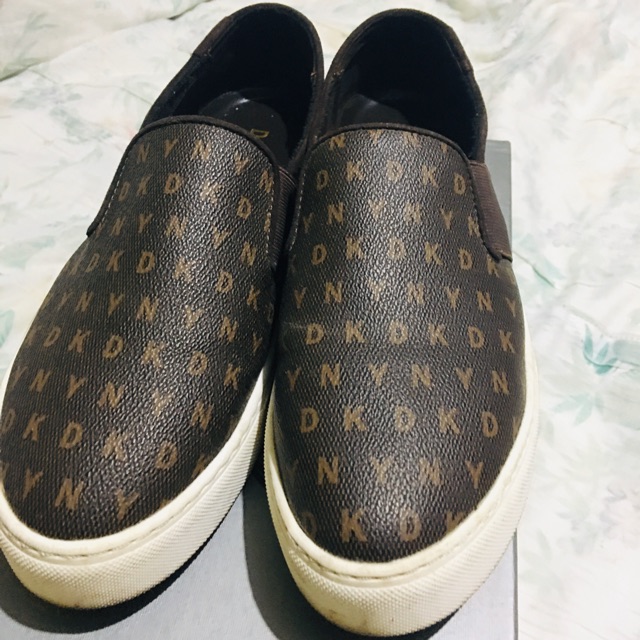dkny shoes slip on