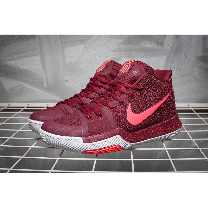 kyrie 3 size 7