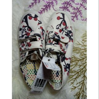 superga size 34