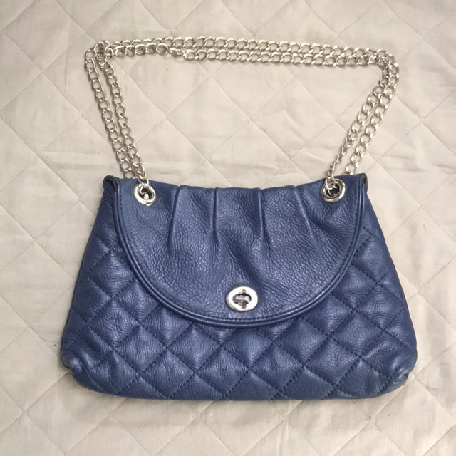 chain quilted shoulder bag