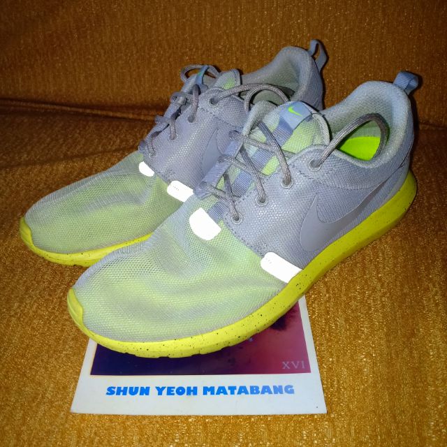 what stores sell roshes