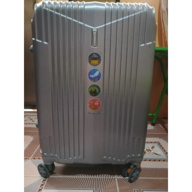 voyager suitcase lock