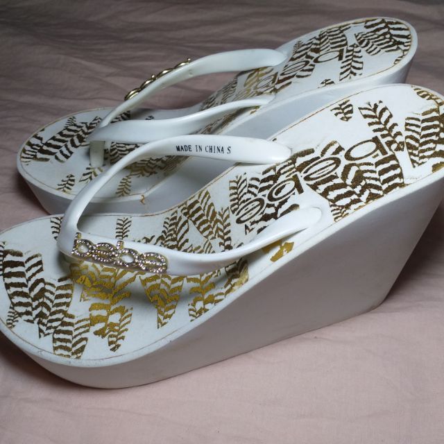 bebe sandals