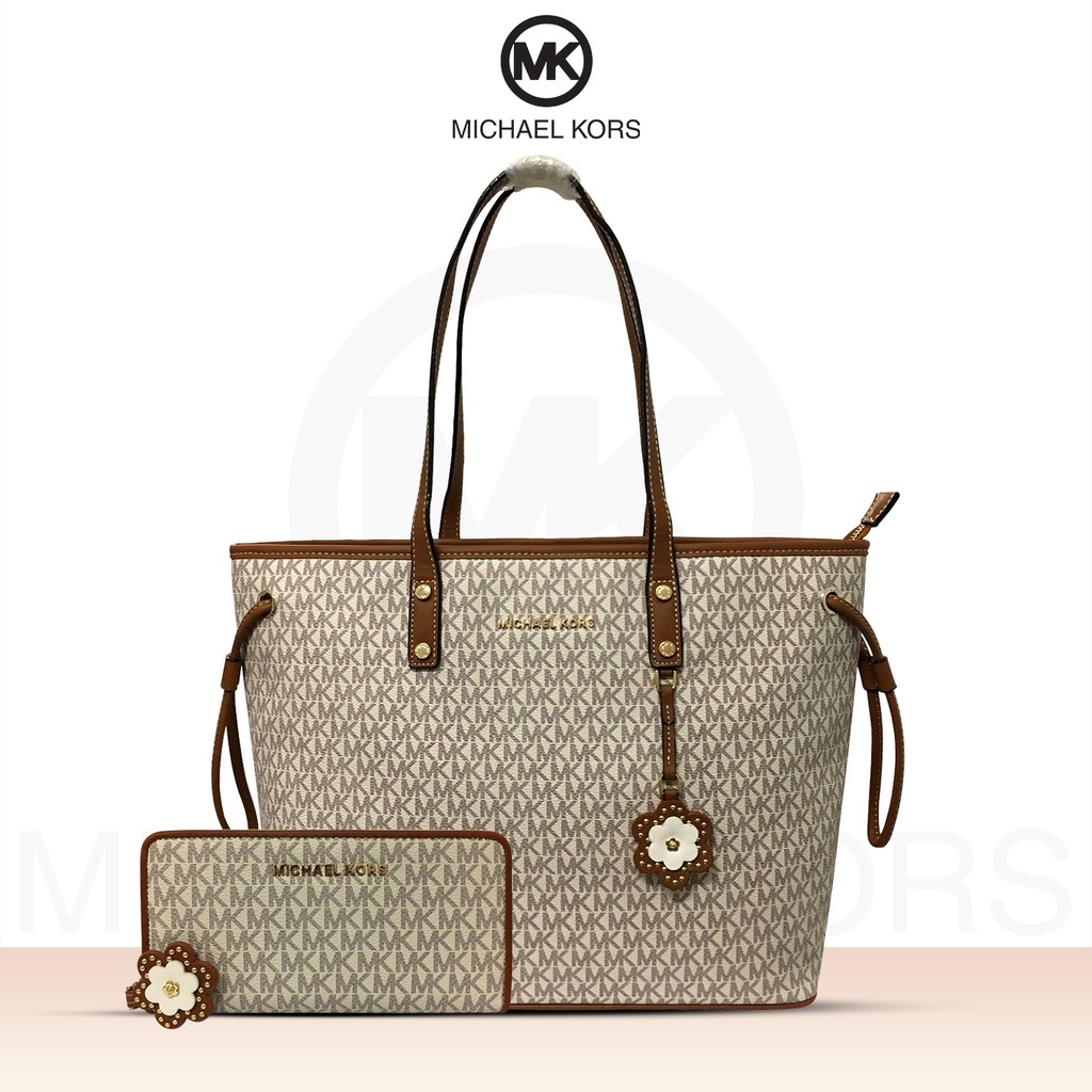 michael kors hand bag