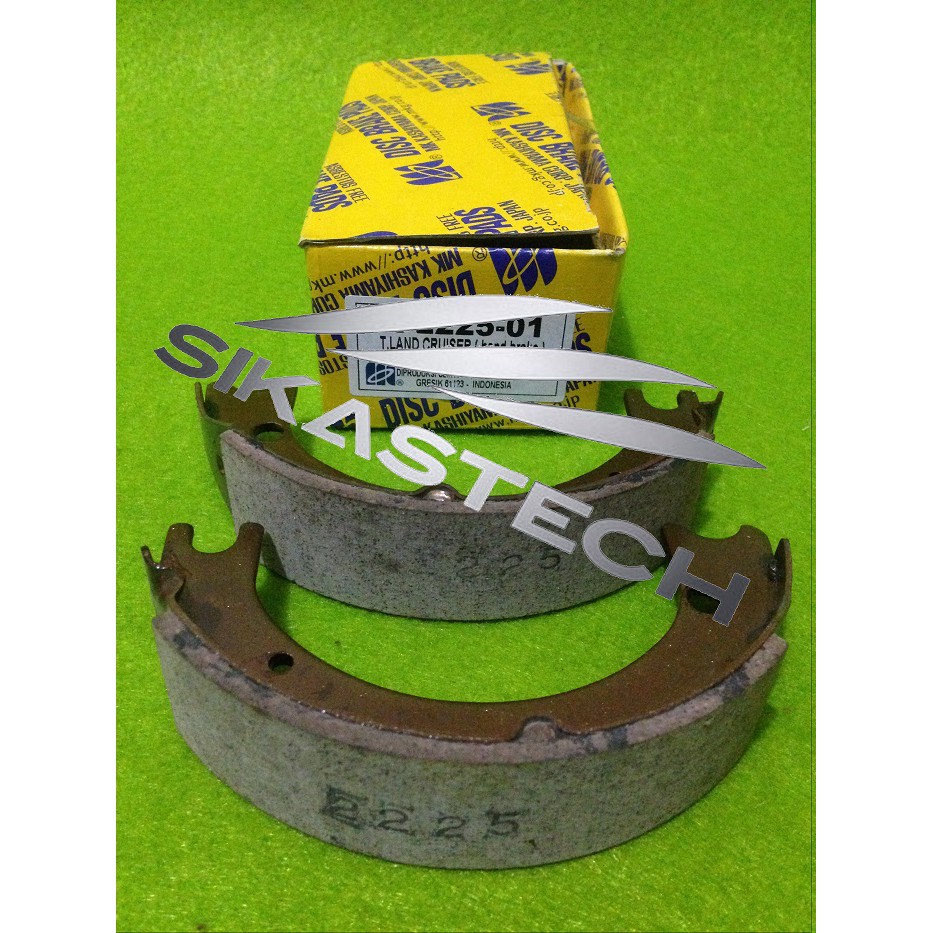 Parking brake shoe kit / toyota land cruiser bj40 fj40 hardtop 1980