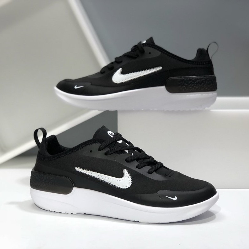nike amixa black