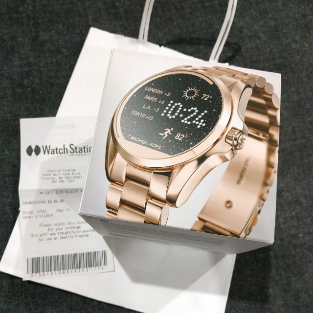 michael kors smartwatch gift set
