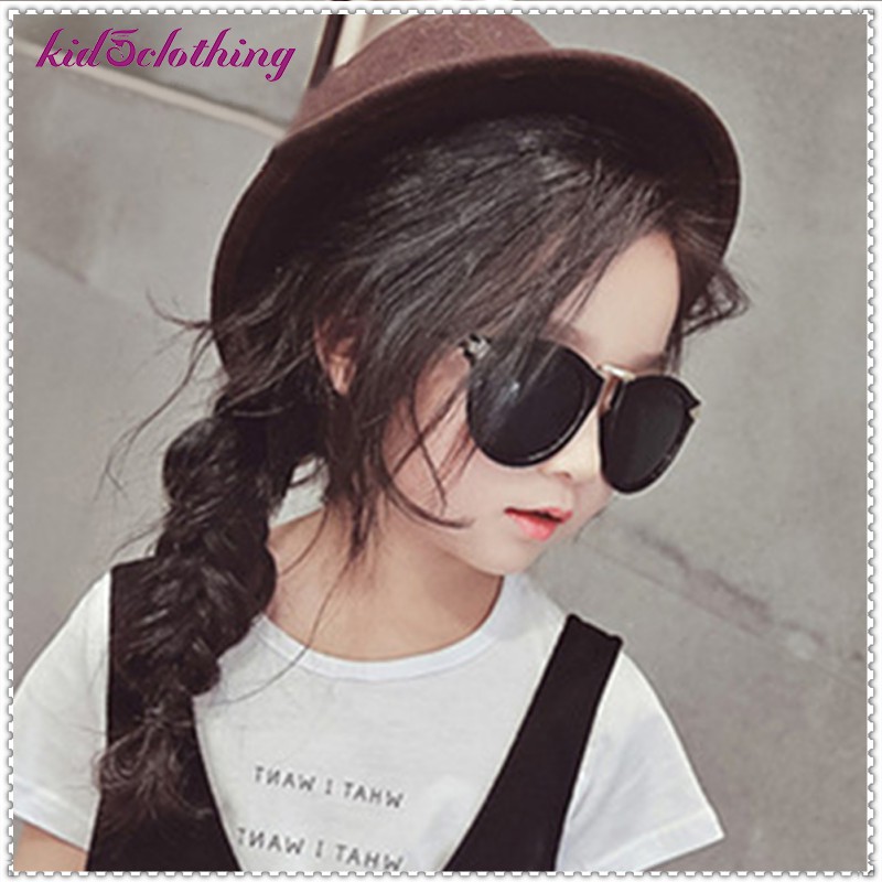 cute baby girl with sunglasses