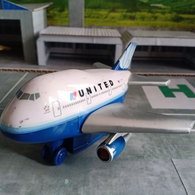 united airlines toy