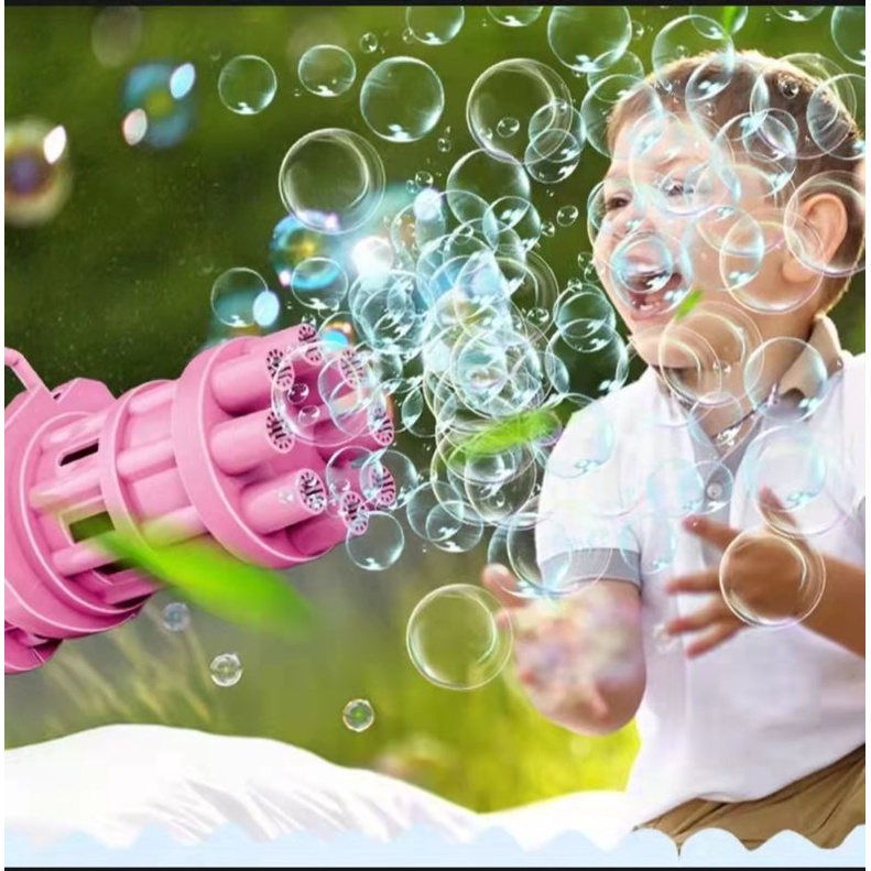Children's toys, toy bubble guns, lightly dip into bubble water, blow