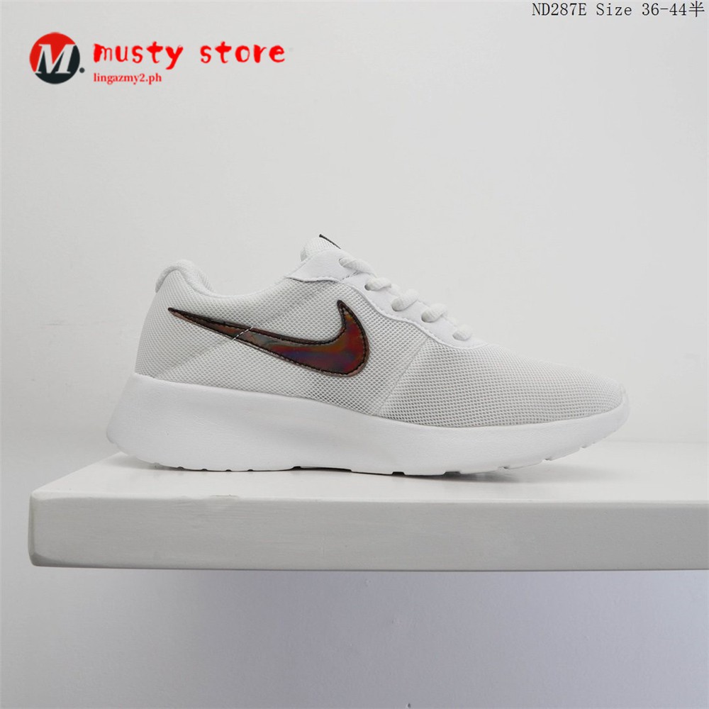 nike tanjun slip resistant