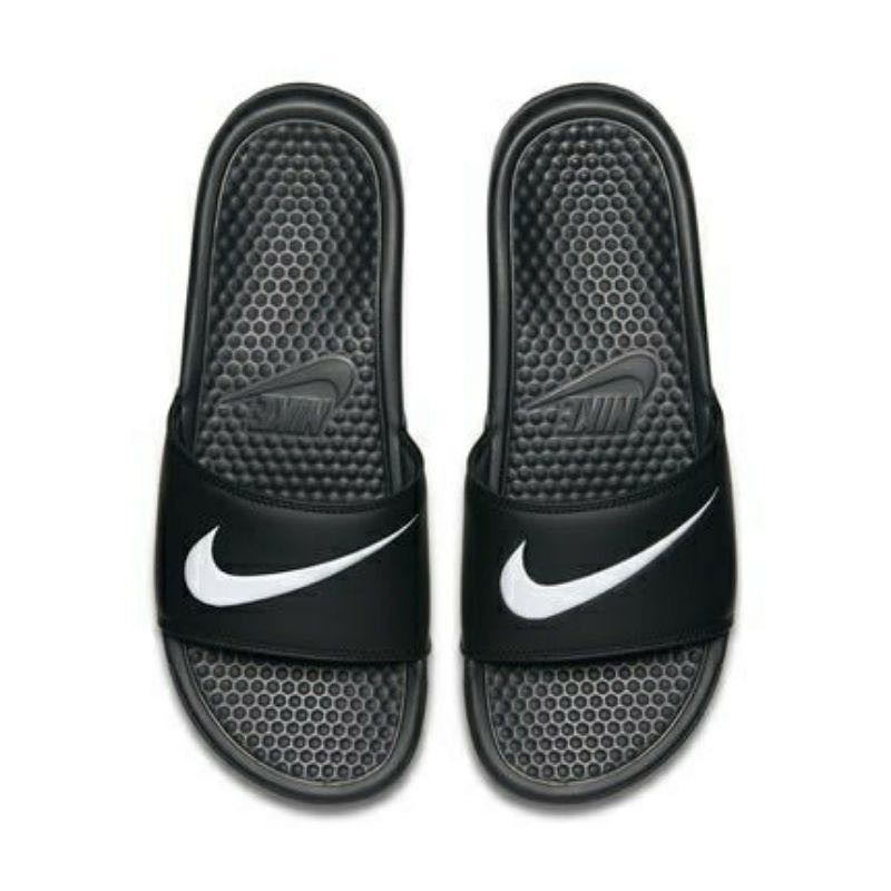 black nike slippers