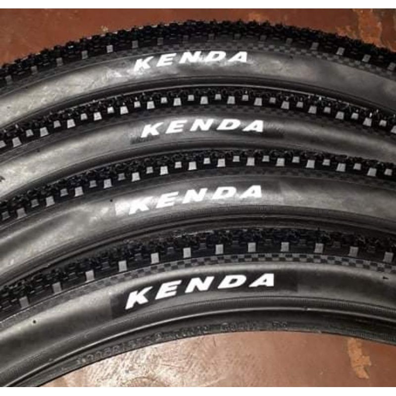 27.5 x 1.95 bike tire