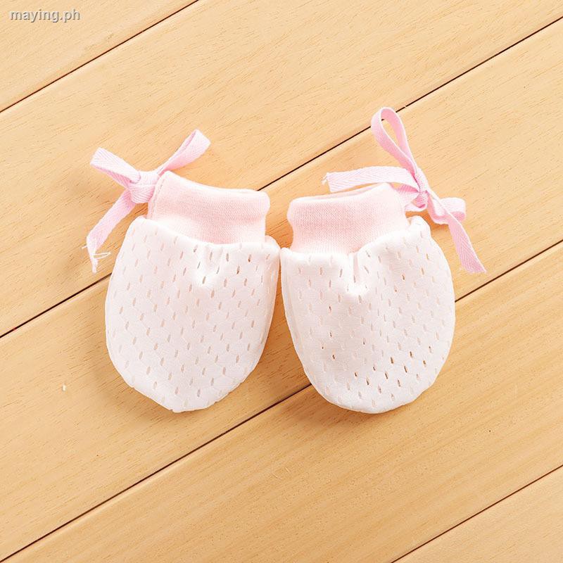 infant gloves with string