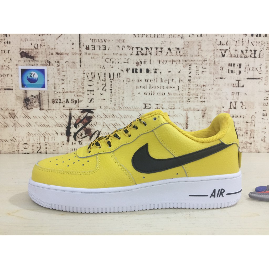 nike low top sneakers
