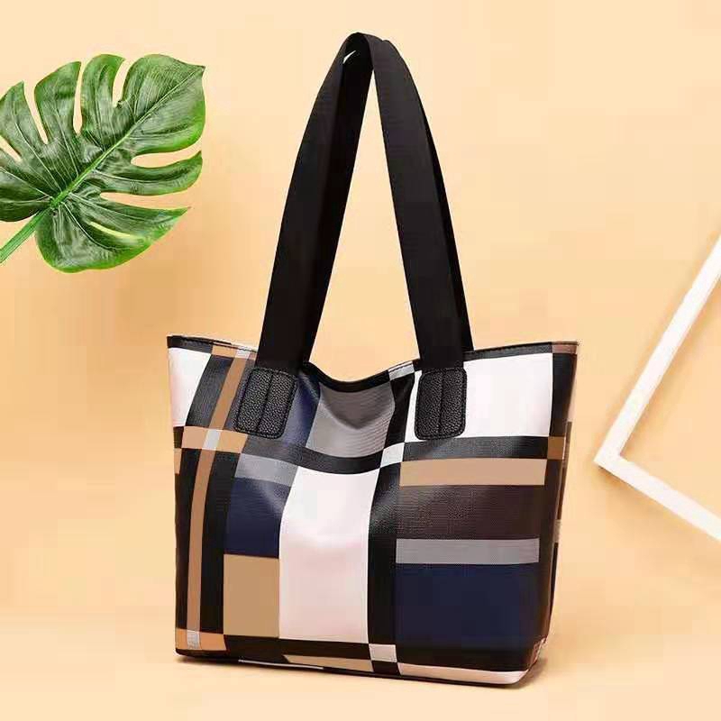 spring shoulder bags