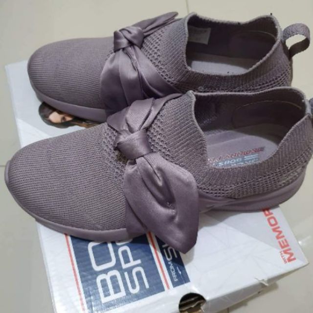 skechers bob squad bow