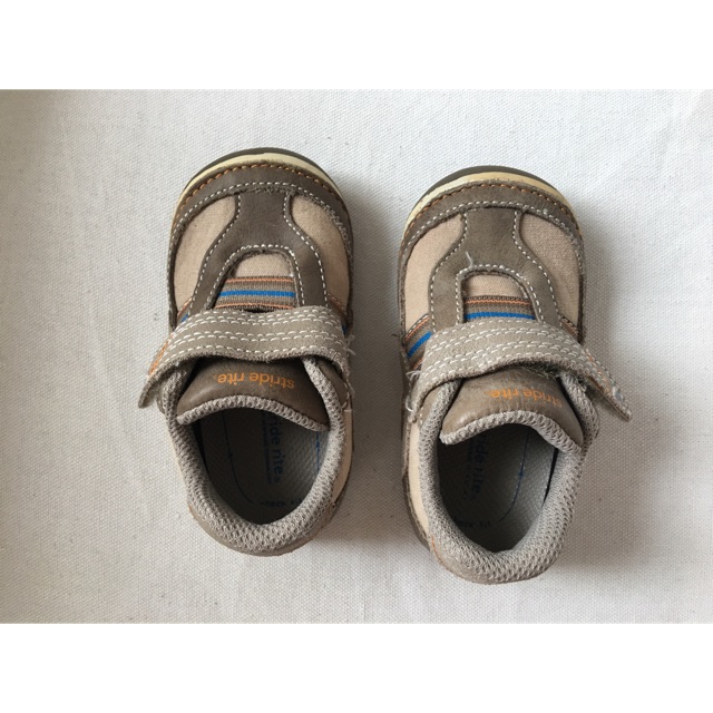 stride rite rubber shoes