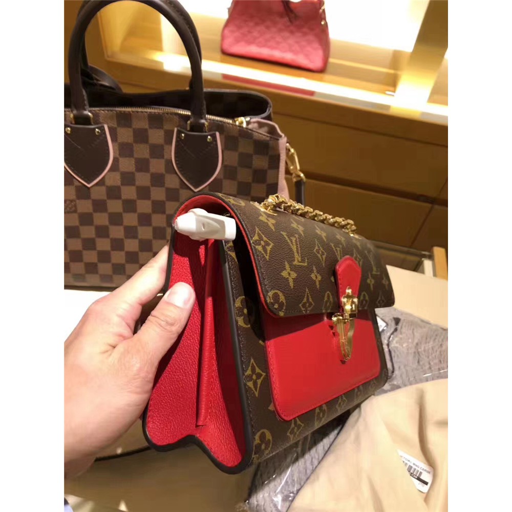 Jenny in France *LV/Louis Vuitton VICTOIRE presbyopic color 
