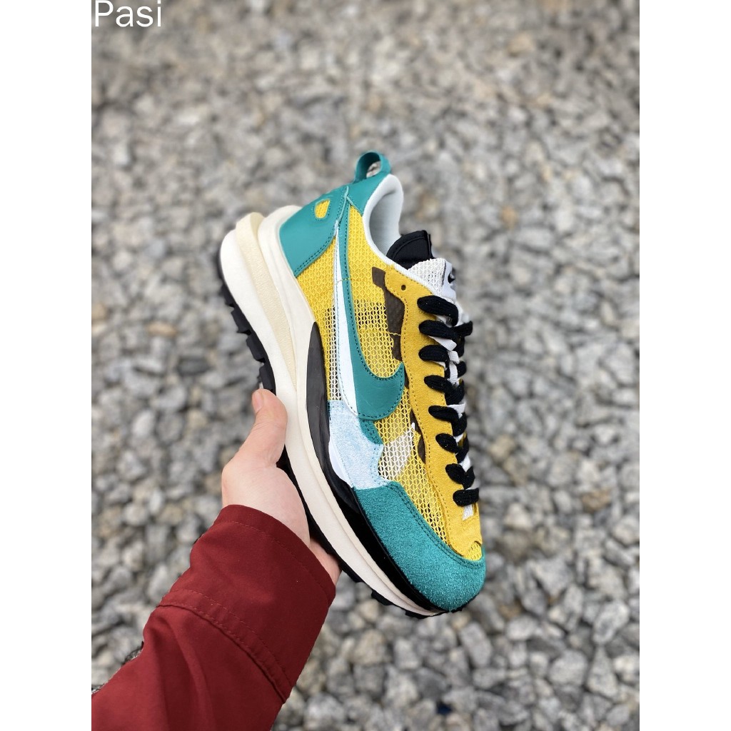 sacai x nike pegasus vaporfly black white