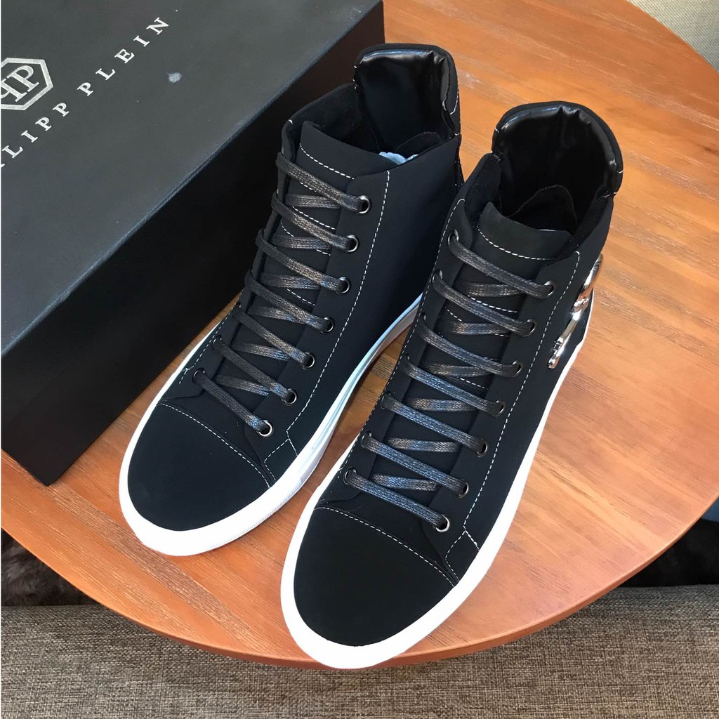 black shoes high cut