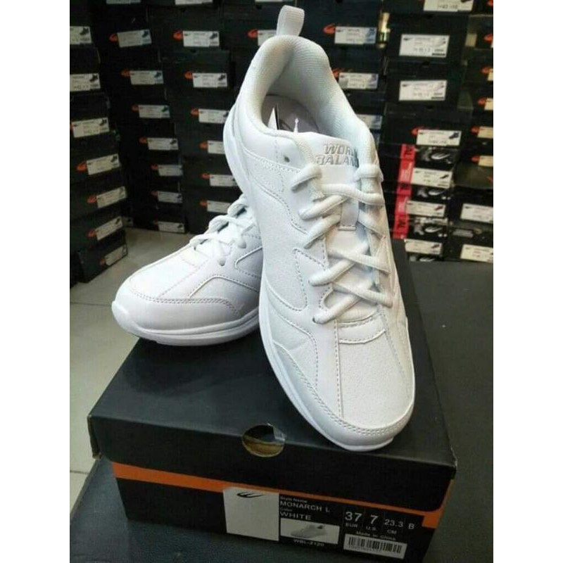 world balance monarch