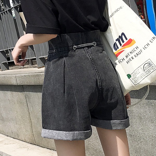 gray high waisted shorts