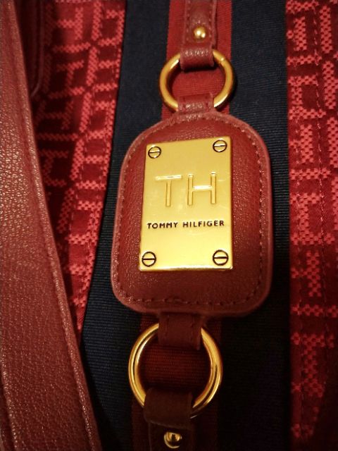 tommy hilfiger bag serial number