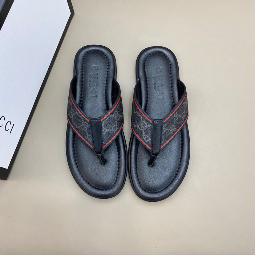 gucci beach slippers