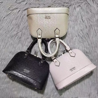 New Guess handbag with sling