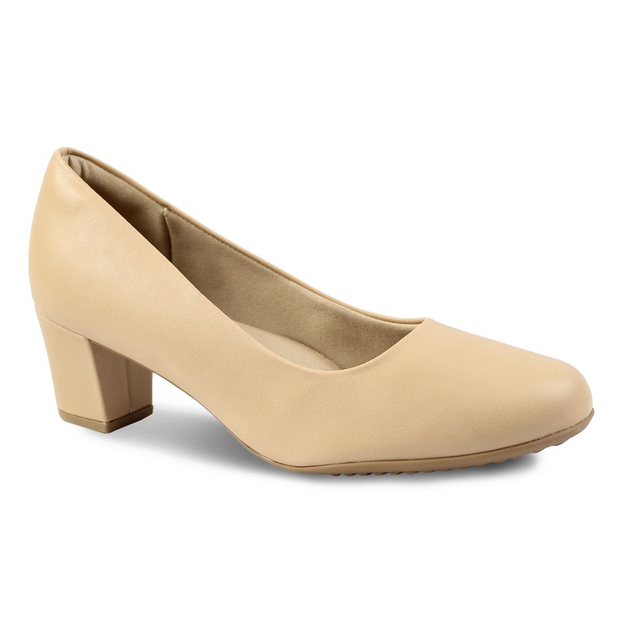 comfortable round toe pumps