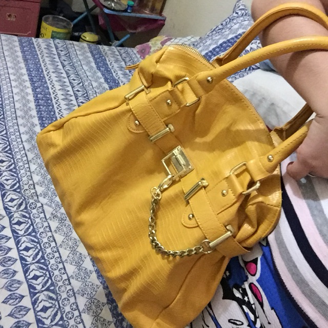 steve madden bag yellow