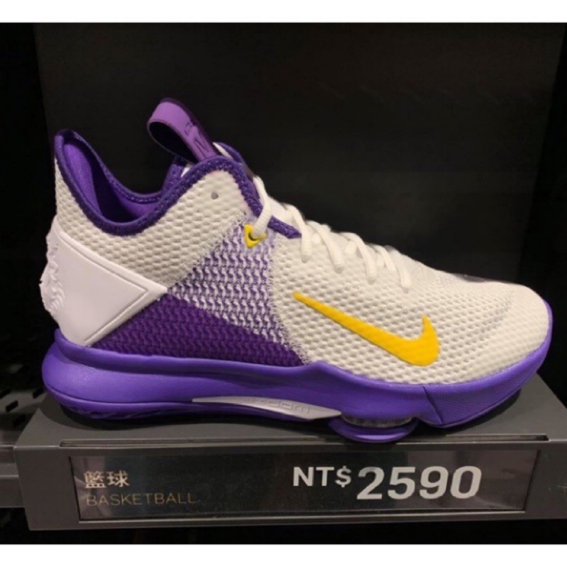 lebron james wearing witness 4