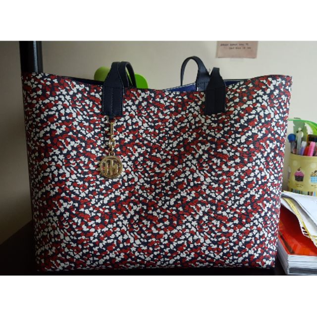 tommy reversible tote