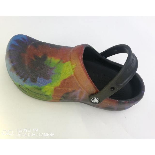 bistro graphic clog crocs