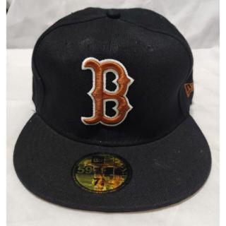 b baseball hat