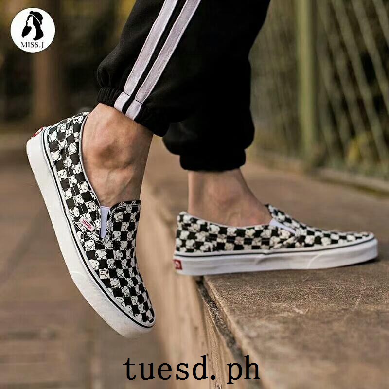 vans slip on snoopy