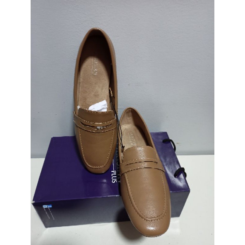 50 plus shoes