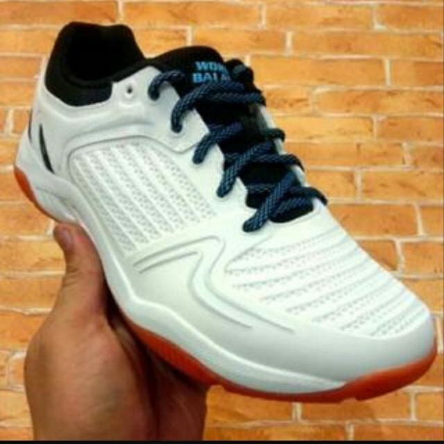 world balance badminton shoes