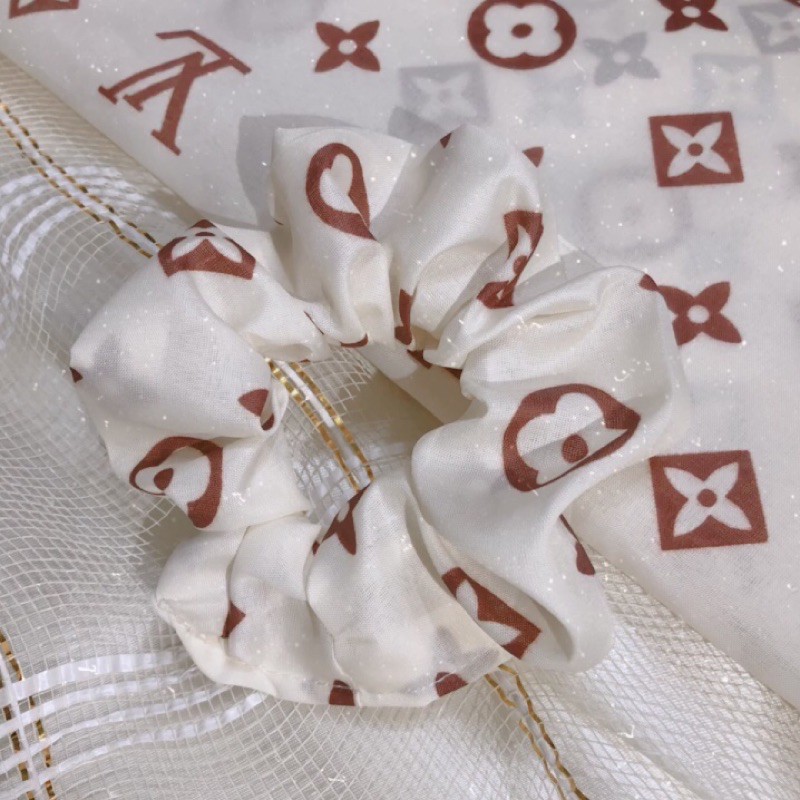 lv scrunchie price