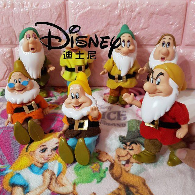 snow white and the seven dwarfs dolls