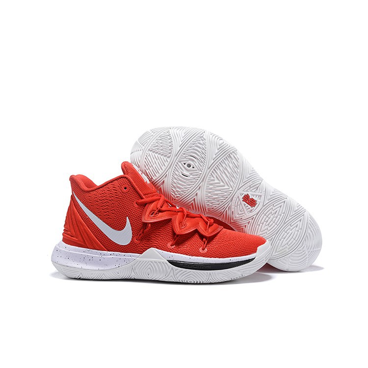 red and white basketball shoes