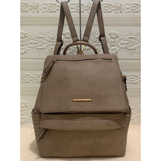lulu castagnette leather backpack