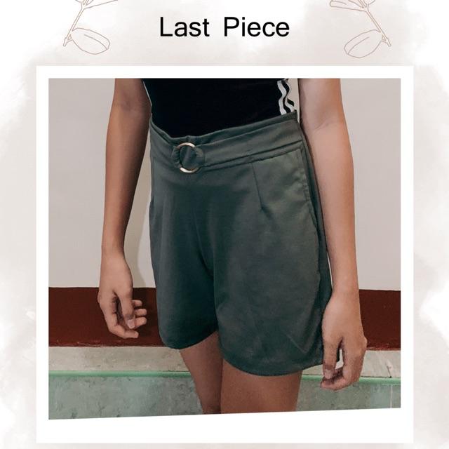 high waisted shorts with belt