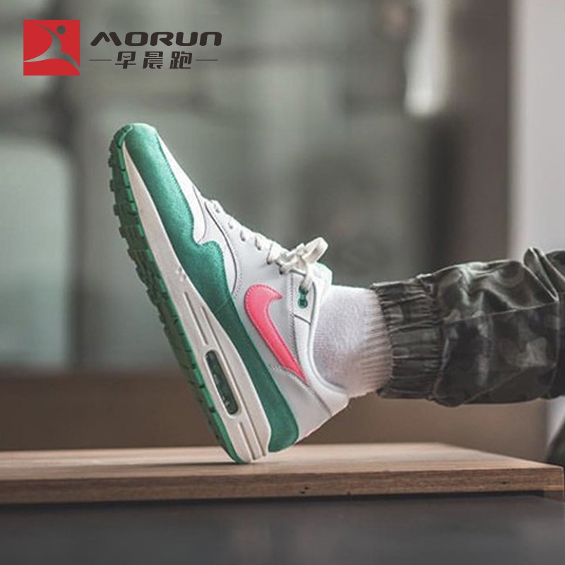 air max one classic