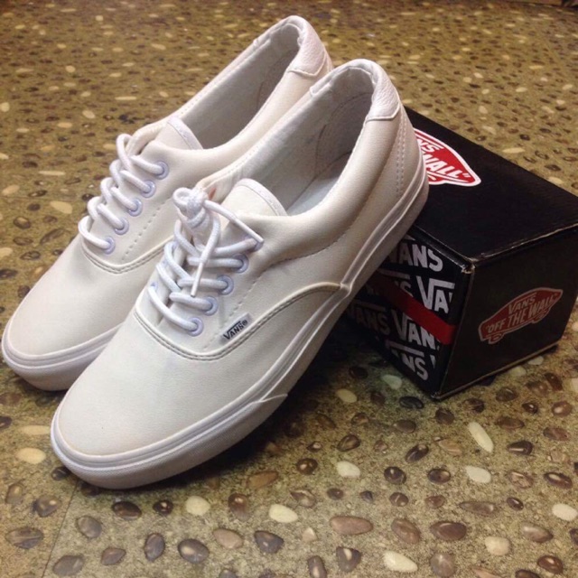 vans triple white leather