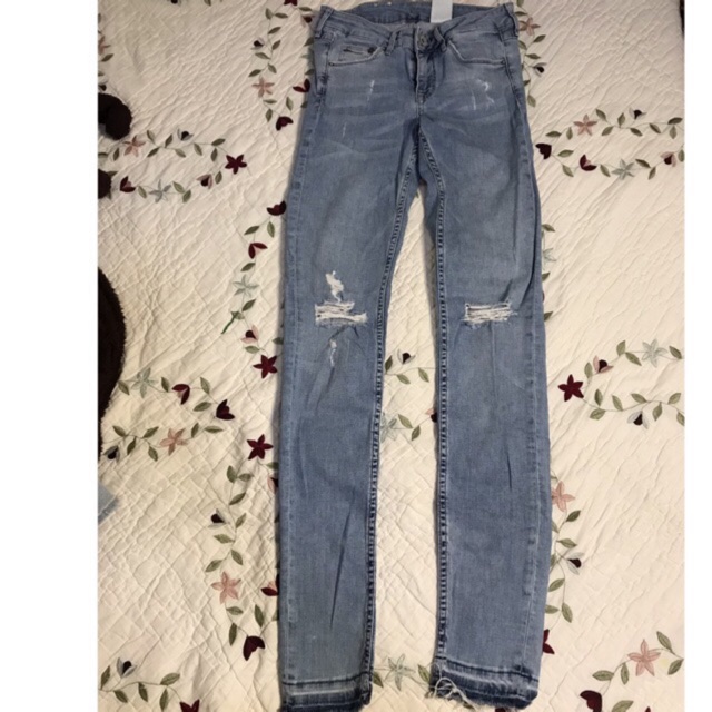 h&m torn jeans